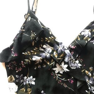 A&E floral jumpsuit w/ pockets